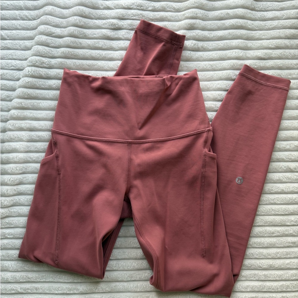Lululemon Wunder Train leggings w/ pockets